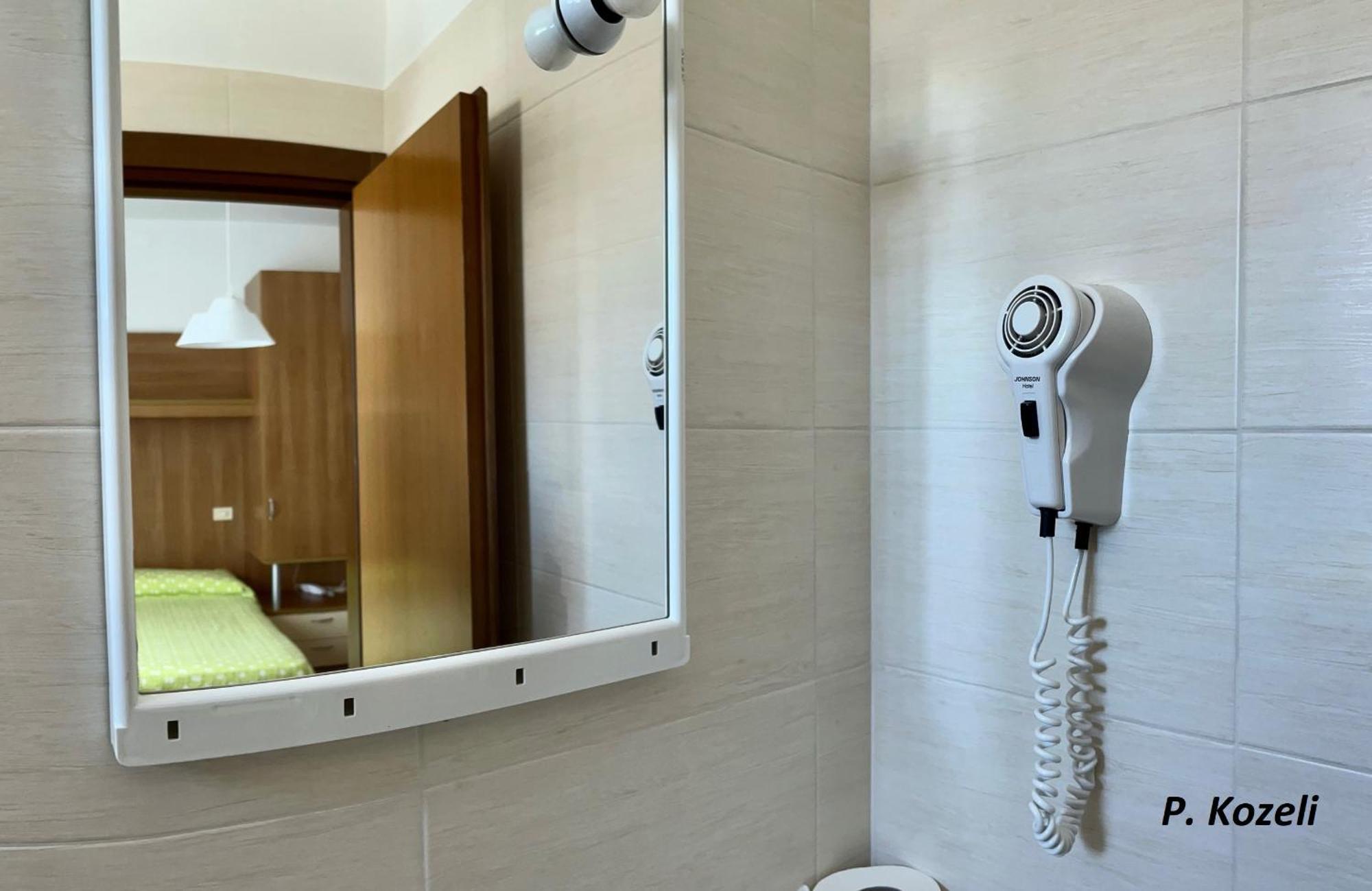 Hotel Galles เยโซโล ภายนอก รูปภาพ