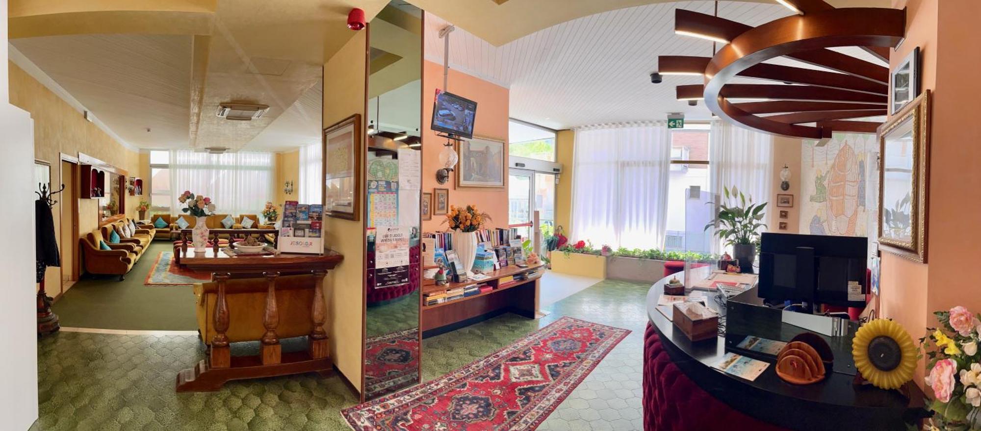 Hotel Galles เยโซโล ภายนอก รูปภาพ